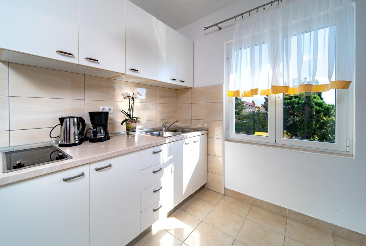 Apartments Lazaric Lopar Exterior foto