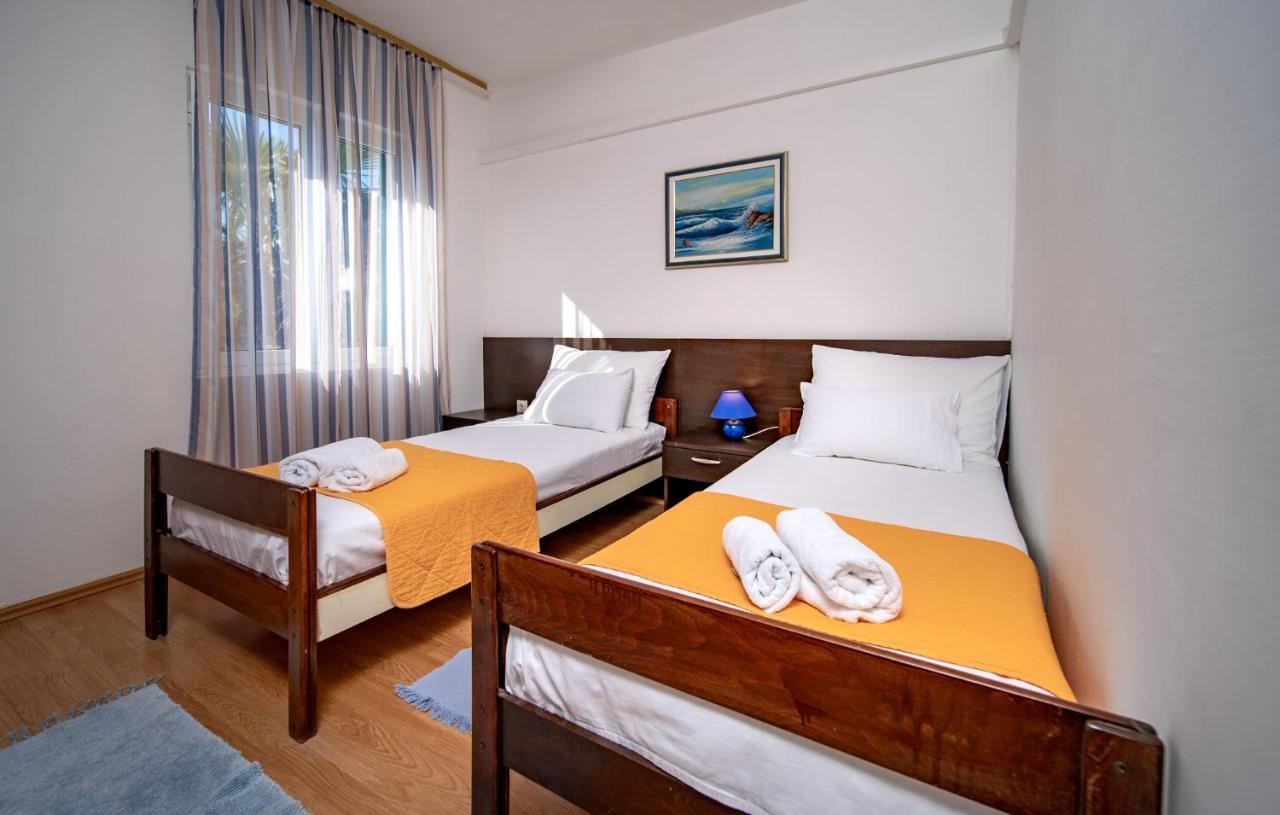 Apartments Lazaric Lopar Exterior foto
